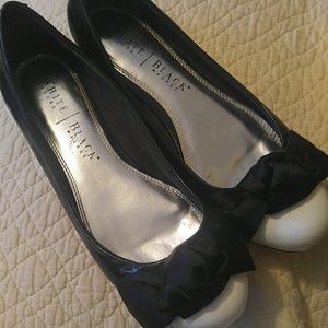 White house black market flats size 7